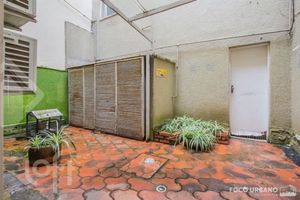 Image 6 - 887027
