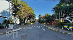 Image 7 - 887035