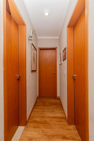 Image 9 - 887037