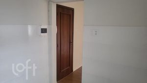 Image 3 - 887041