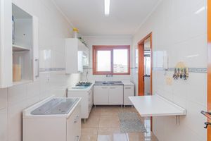 Image 9 - 887101