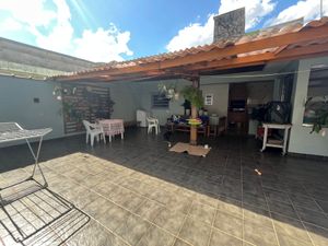 Image 1 - 887102