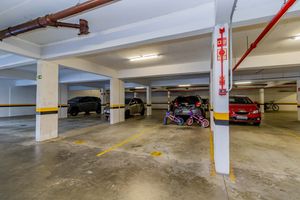 Image 34 - 887103