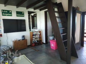 Image 17 - 887111