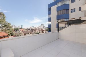 Image 21 - 887115