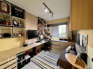 Image 13 - 887128