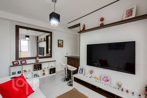 Image 4 - 887138