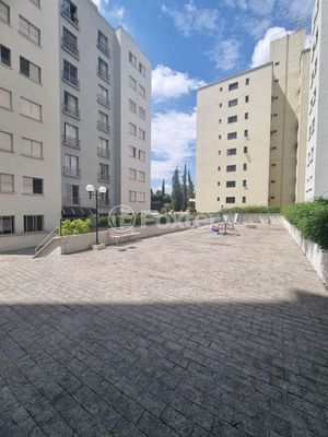Image 1 - 887142