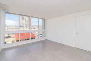 Image 1 - 887219