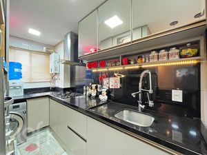 Image 11 - 887220