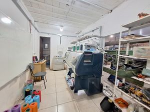 Image 8 - 887222