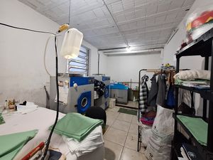 Image 9 - 887222
