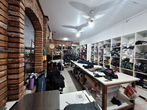 Image 1 - 887222