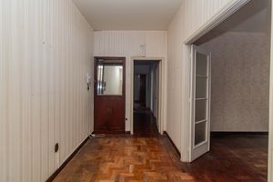 Image 7 - 887232