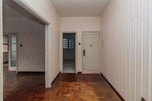 Image 8 - 887232