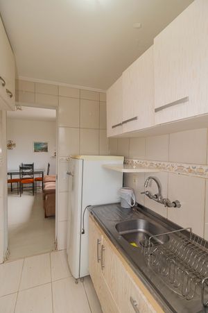 Image 15 - 887234