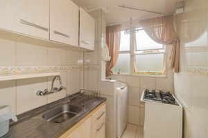 Image 18 - 887234