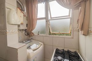 Image 19 - 887234