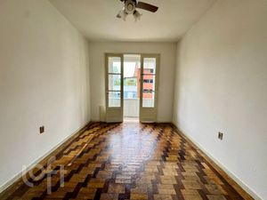 Image 18 - 887236