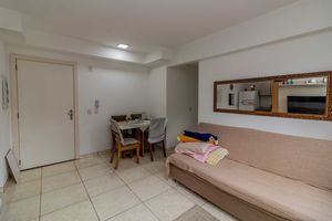Image 4 - 887239