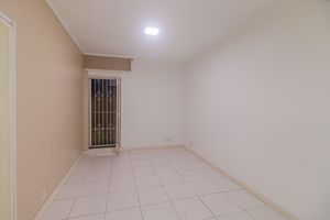 Image 3 - 887269