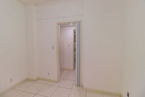 Image 7 - 887269