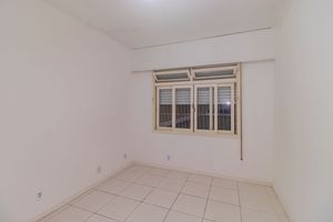 Image 11 - 887269