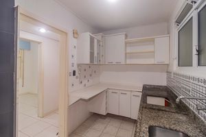 Image 18 - 887269