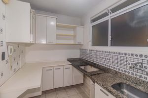 Image 19 - 887269