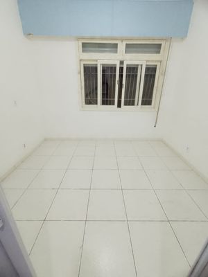 Image 10 - 887269