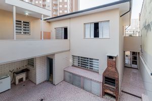 Image 31 - 887300