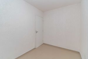 Image 13 - 887301