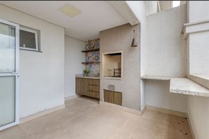 Image 16 - 887302
