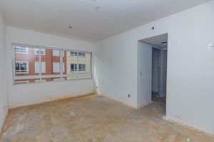 Image 3 - 887306