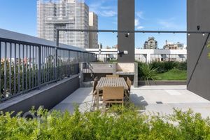 Image 9 - 887308