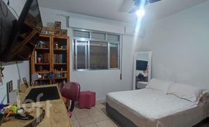 Image 9 - 887340