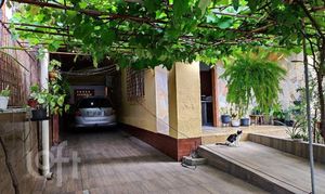 Image 18 - 887340