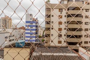 Image 16 - 887354
