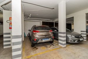 Image 35 - 887354