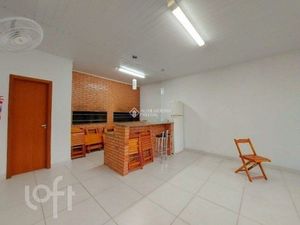 Image 10 - 887357