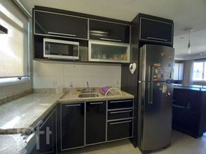 Image 7 - 887363