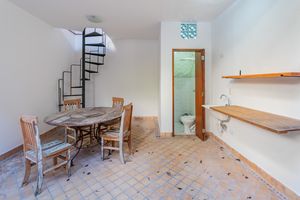 Image 3 - 887386