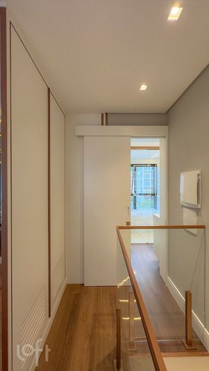 Image 68 - 887387