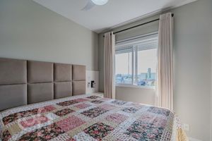 Image 9 - 887389