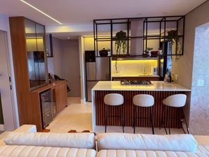 Image 9 - 887397