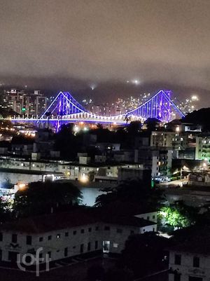 Image 11 - 887404