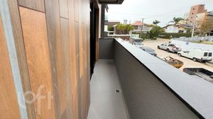 Image 29 - 887406