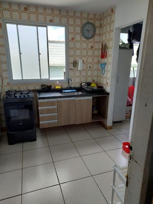 Image 3 - 887410
