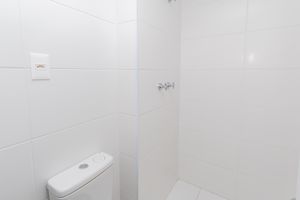 Image 10 - 887413