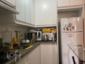 Image 11 - 887417